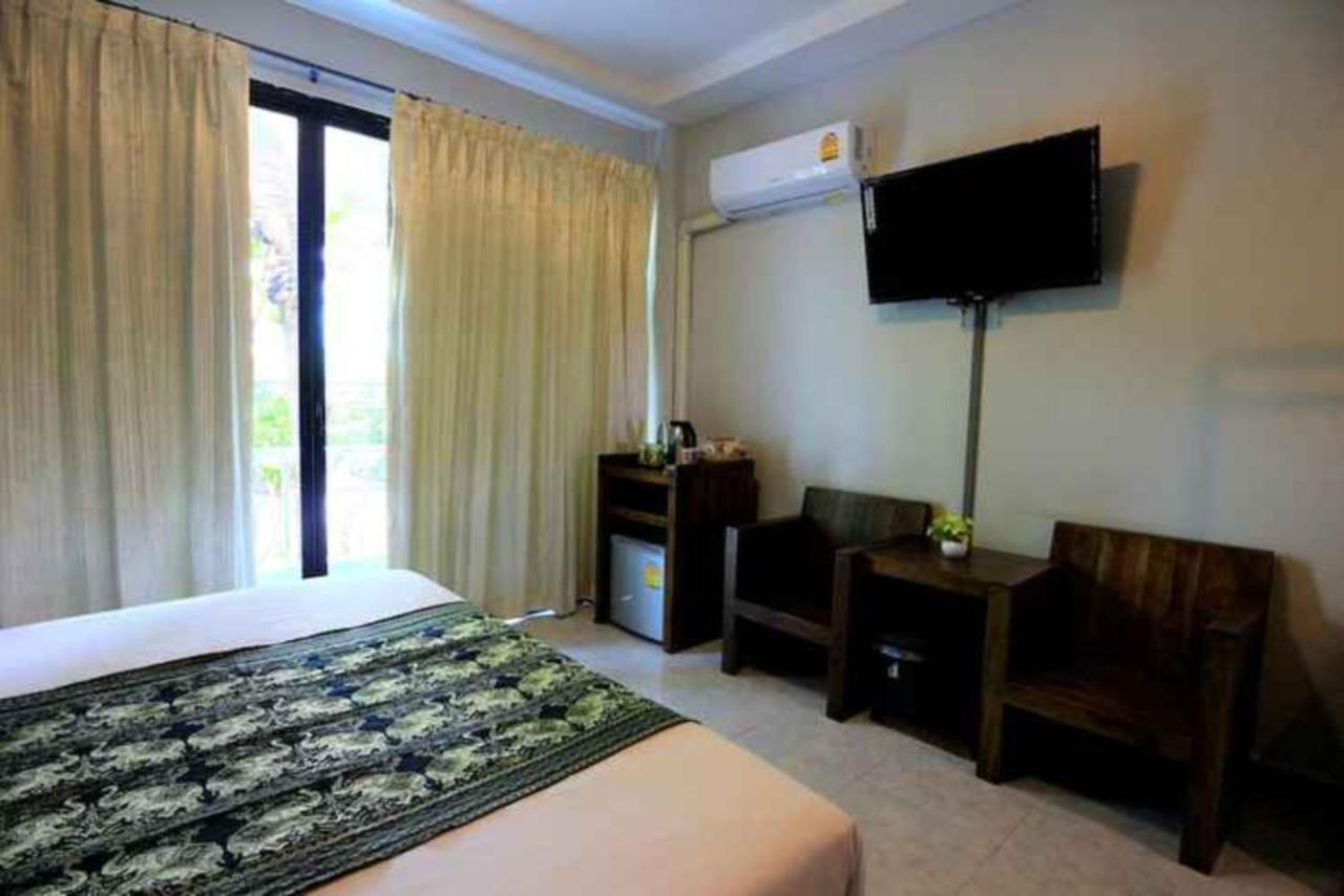 Platinum Place Bangkok Exterior photo
