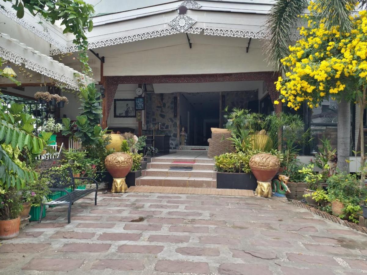 Platinum Place Bangkok Exterior photo